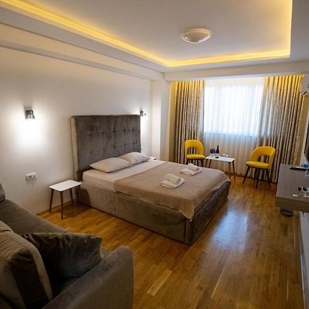 Queens Central Apartments Ohrid Ngoại thất bức ảnh