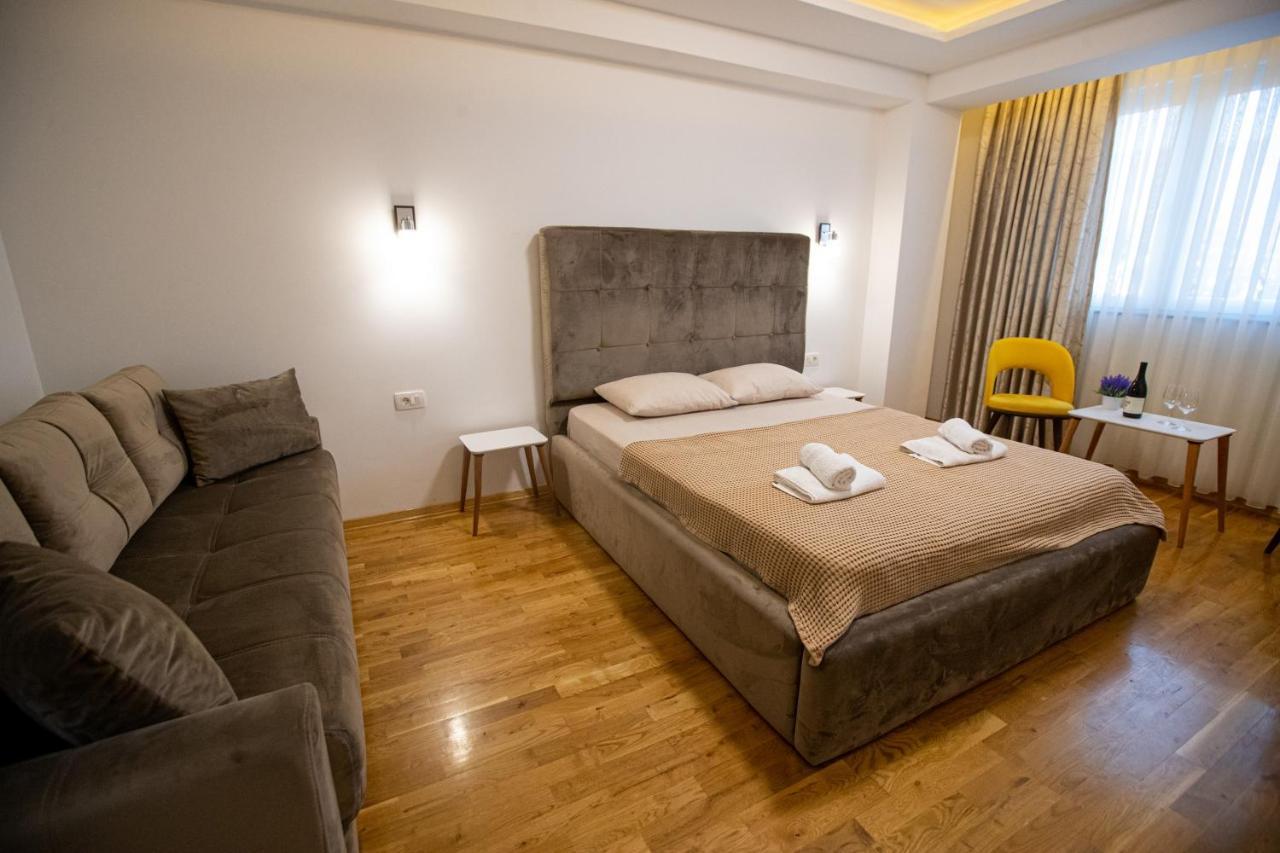Queens Central Apartments Ohrid Ngoại thất bức ảnh