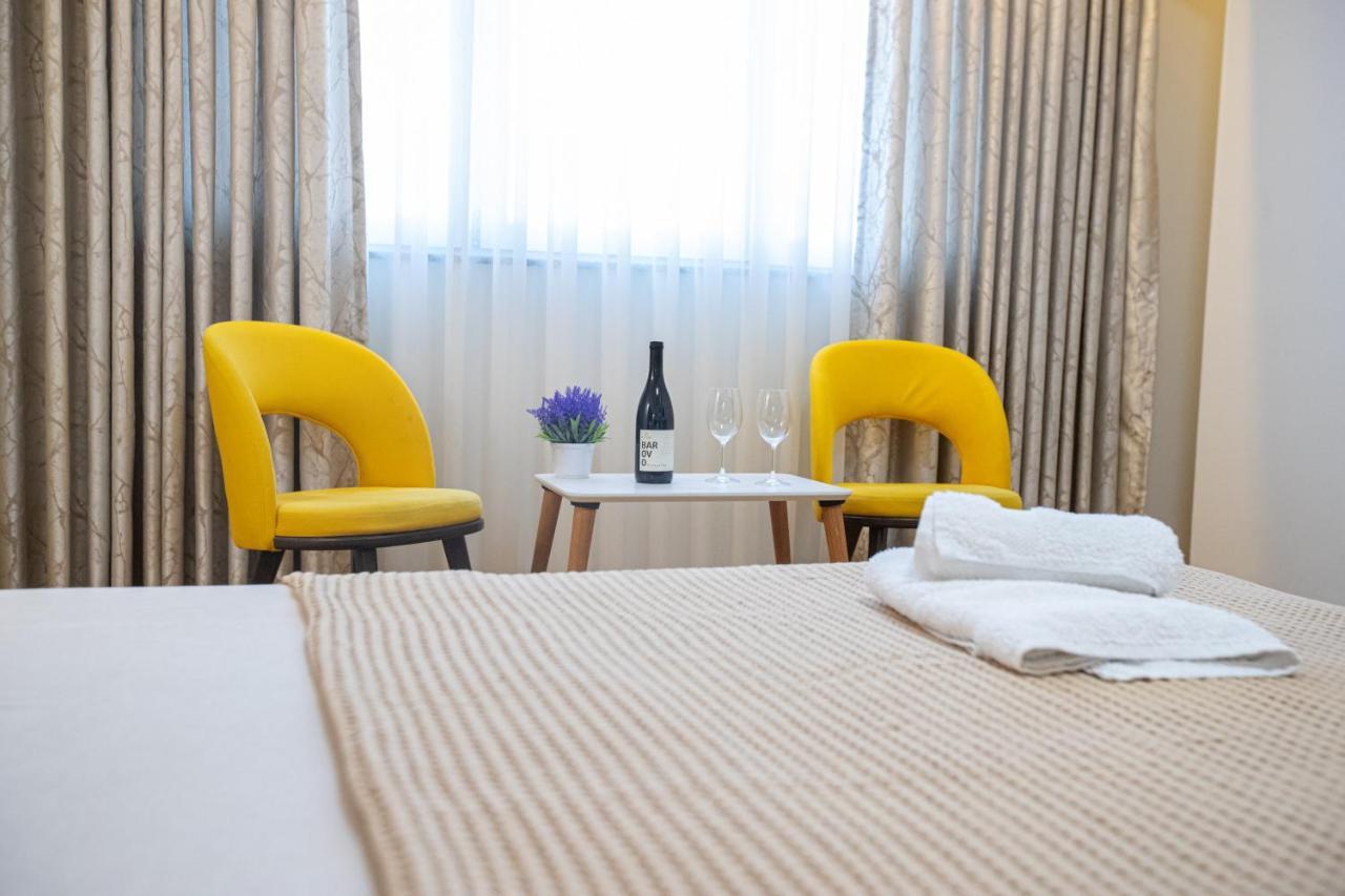 Queens Central Apartments Ohrid Ngoại thất bức ảnh