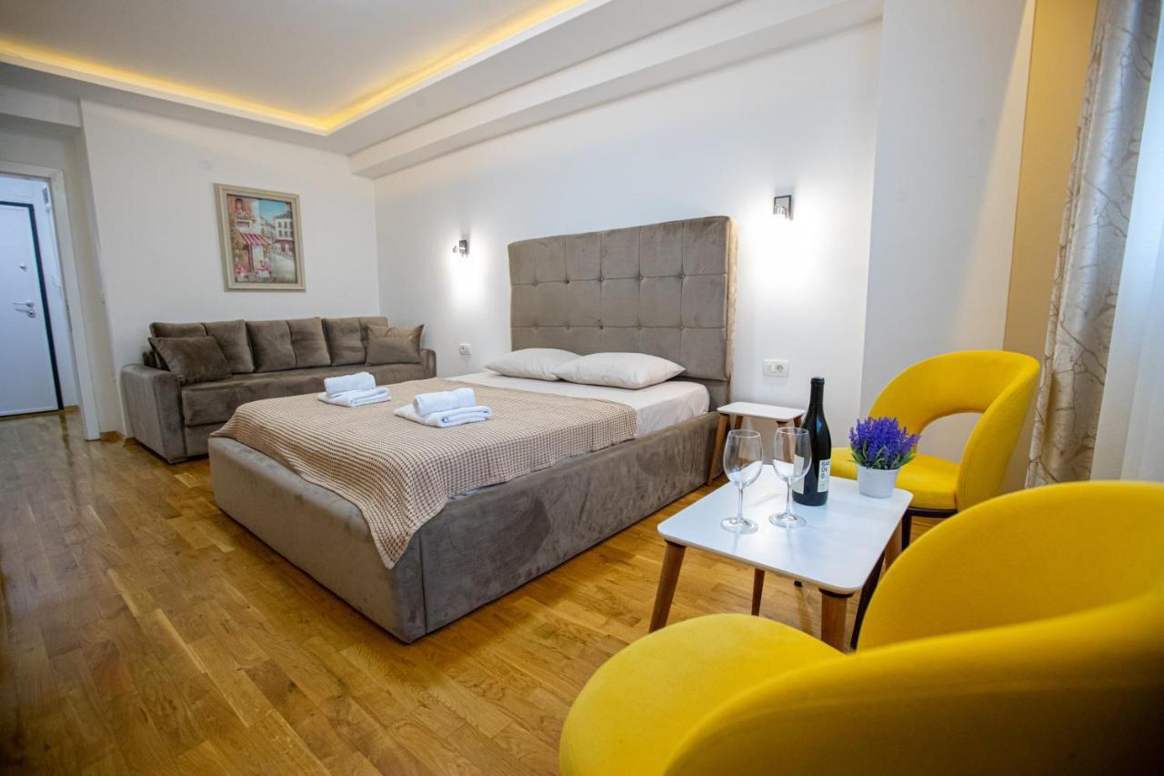 Queens Central Apartments Ohrid Ngoại thất bức ảnh