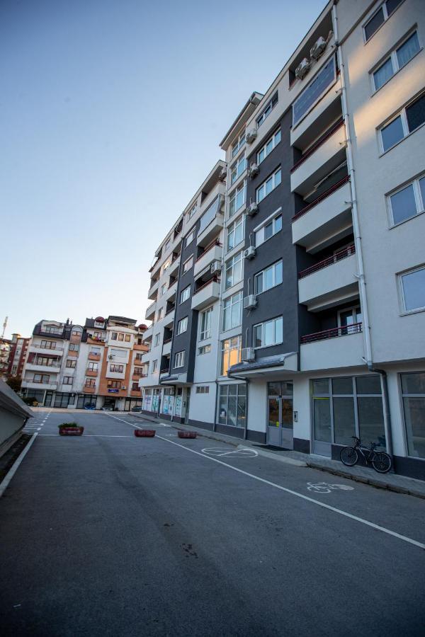 Queens Central Apartments Ohrid Ngoại thất bức ảnh