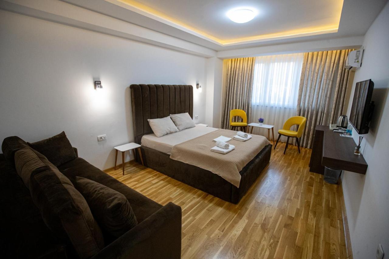 Queens Central Apartments Ohrid Ngoại thất bức ảnh